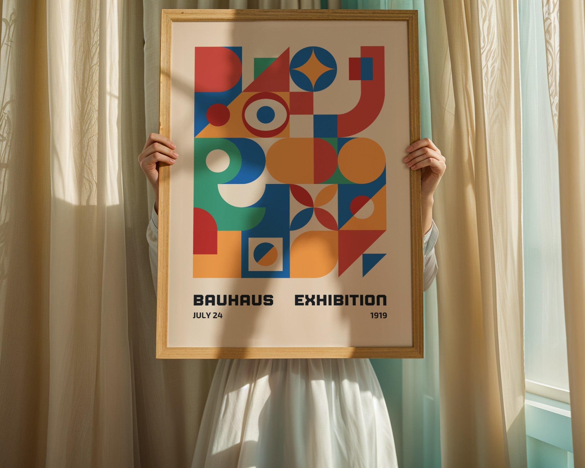 Plakat Bauhaus – Kolorowe abstrakcyjne kształty na beżowym tle, wystawa 1919