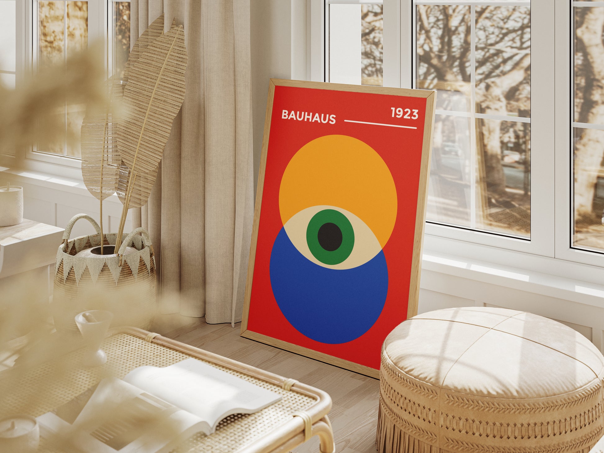 Plakat Bauhaus - pomarańczowo-granatowe koła z zielonym "Okiem Proroka" na czerwonym tle